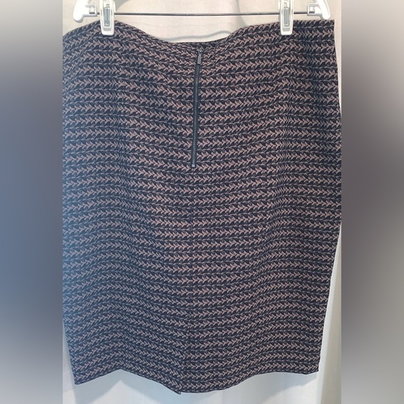 Mossimo Women's Skirt Brown & Black Pattern, 24” Length, Zipper in Back; Size 18 - Picture 3 of 8